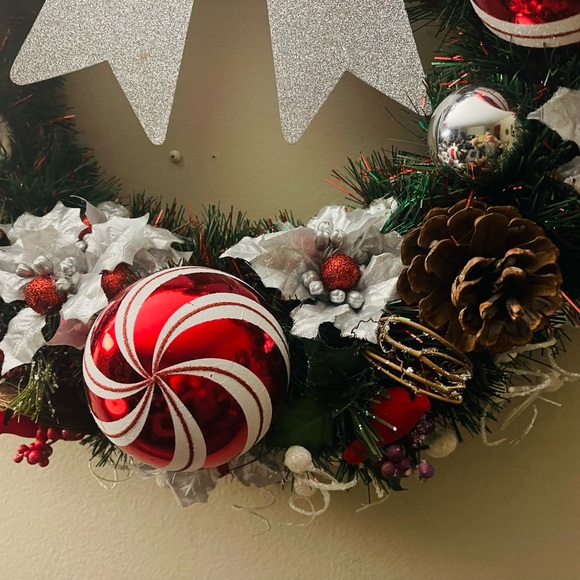 Keepsake (Handcrafted) Christmas Wreath - Picture 2 of 4